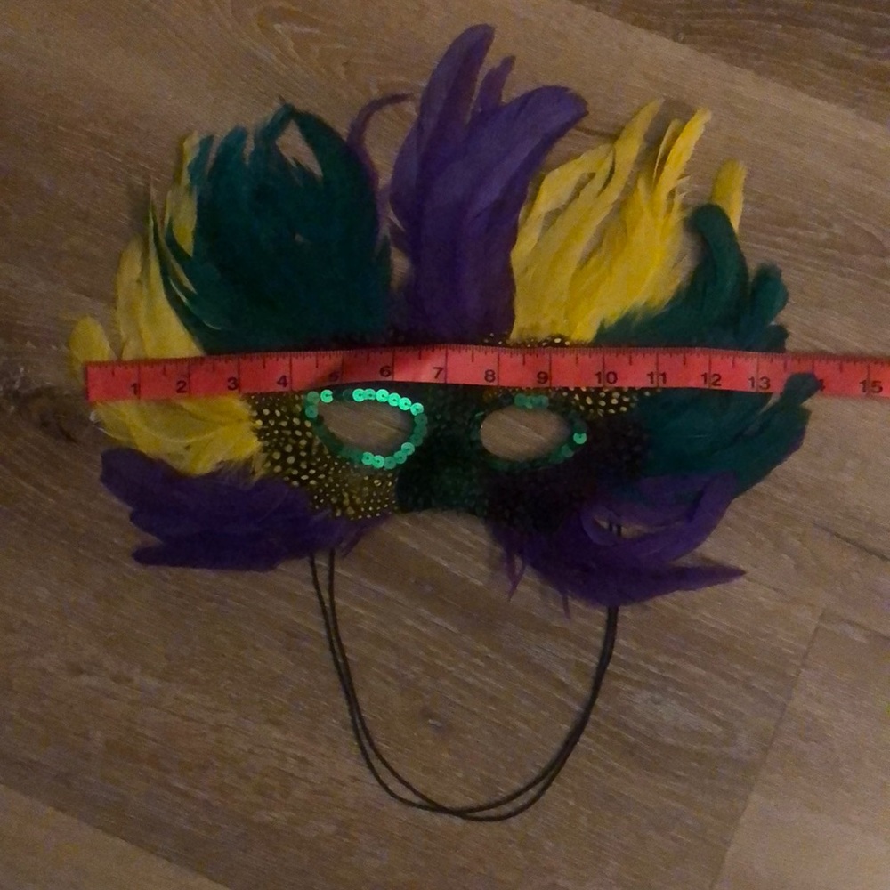 Feather mask - Picture 2 of 5